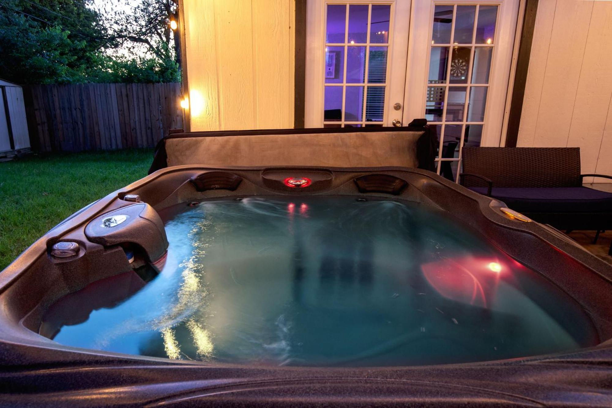Cozy 3 Bedroom With Hot Tub 2 Min Away From Lackland San Antonio Dış mekan fotoğraf